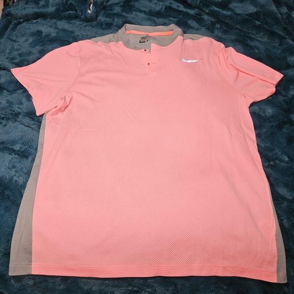 Nike Golf Men's Modern Short Sleeve Pink T-Shirt Training XL Dri-Fit Sports - Picture 1 of 5
